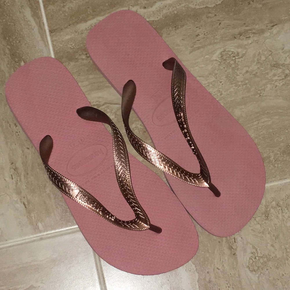 DONATED! NWOT Havaianas Flip Flops